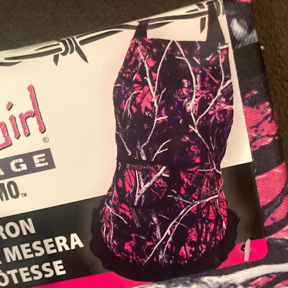 Realtree Muddy Girl Camouflage hostess with the mostest 🥰 apron - Black and Pink